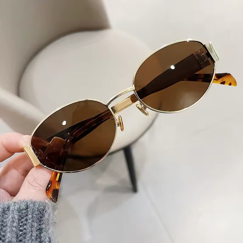 Retro Fashion Sunglasses – UV400 Luxury Metal Frame Eyewear for Men & Women.